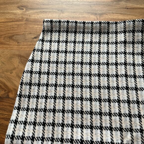 Plaid pencil skirt from Theory (never worn) - Picture 3 of 4